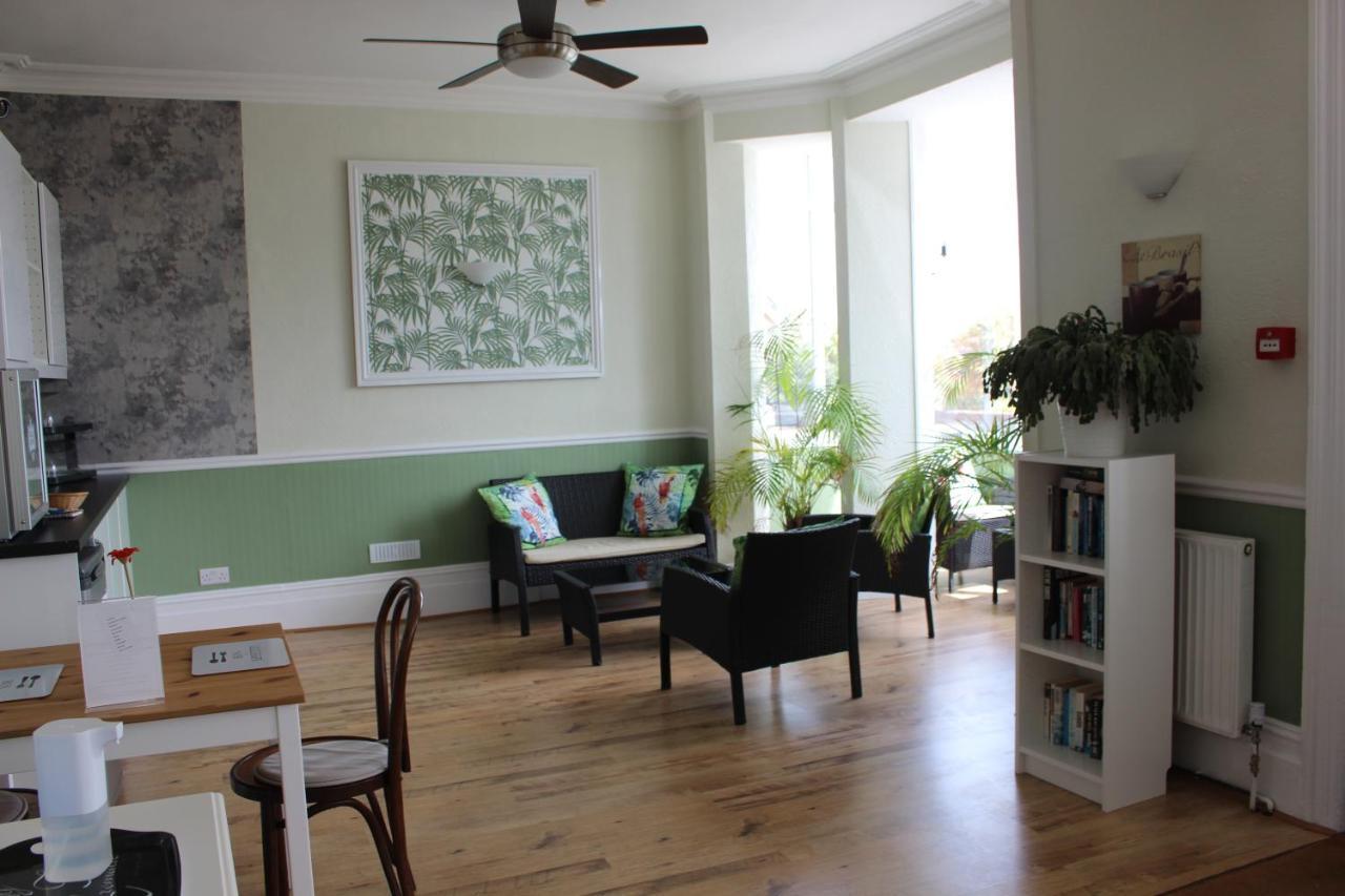 Beamsley Lodge B&B Ήστμπορν Εξωτερικό φωτογραφία